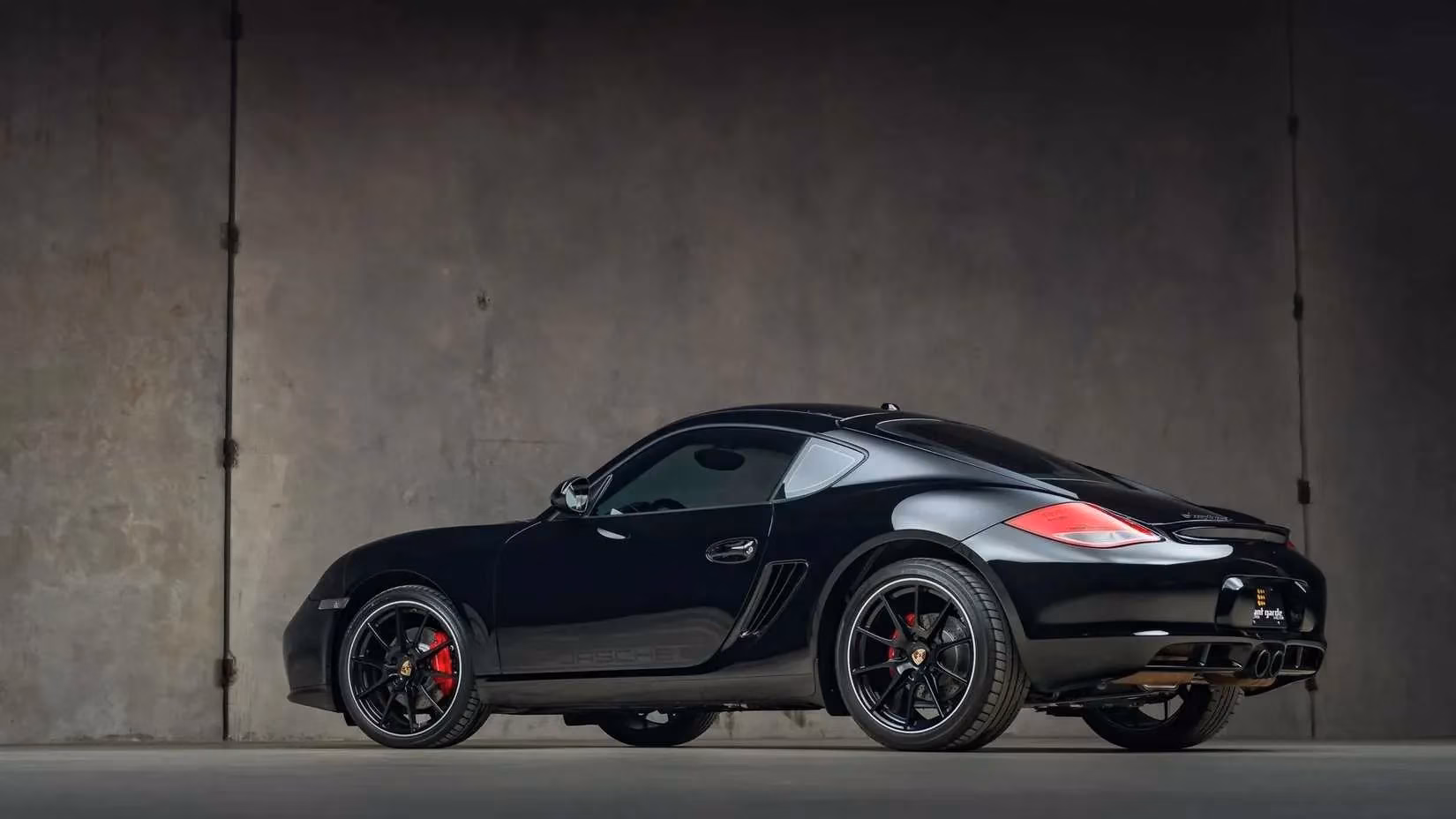 the-enduring-legacy-the-987-2-porsche-cayman-and-other-reliable-german-sports-cars-image-4
