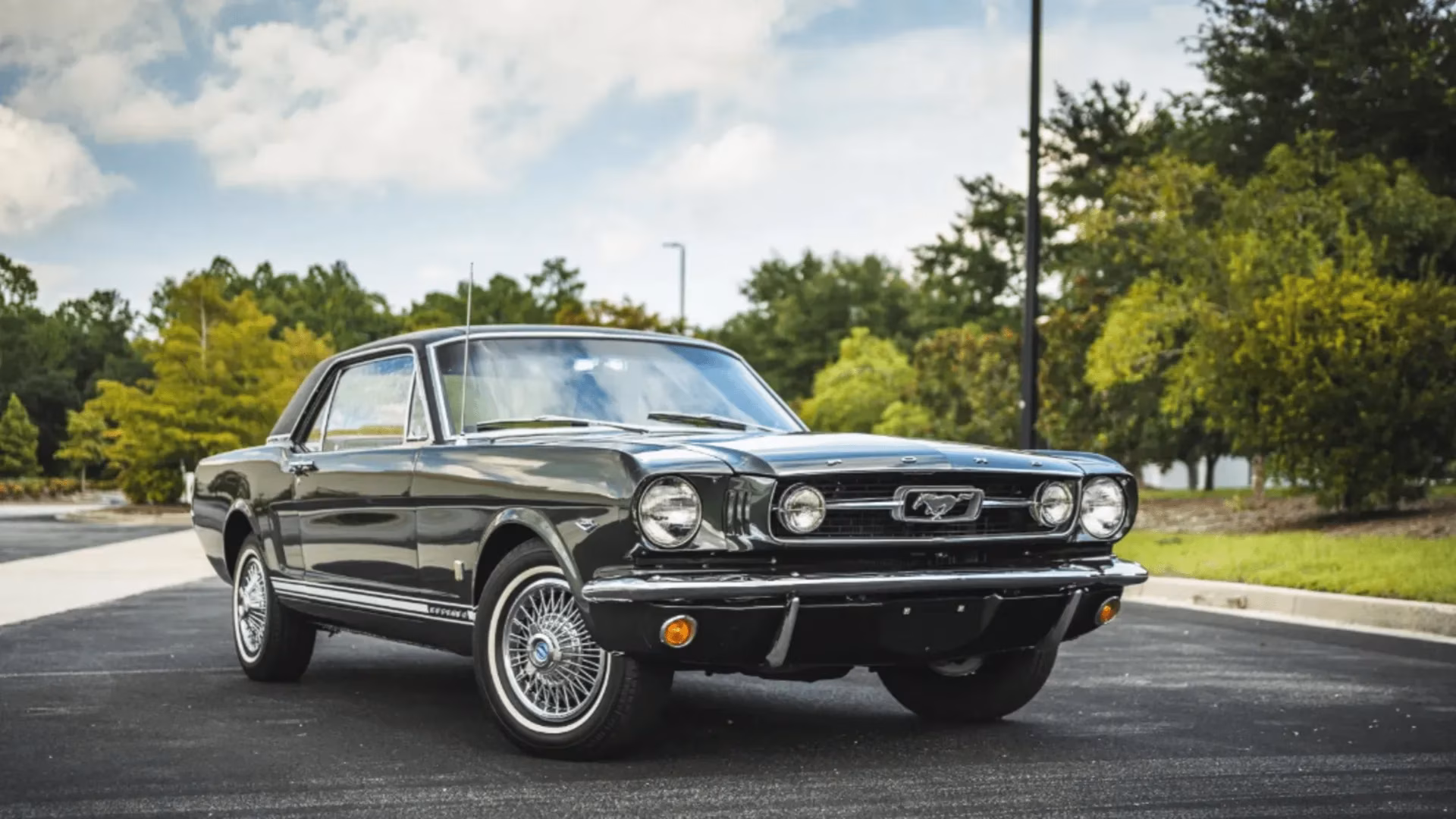 the-remarkable-journey-of-million-mile-cars-endurance-legends-on-wheels-image-1