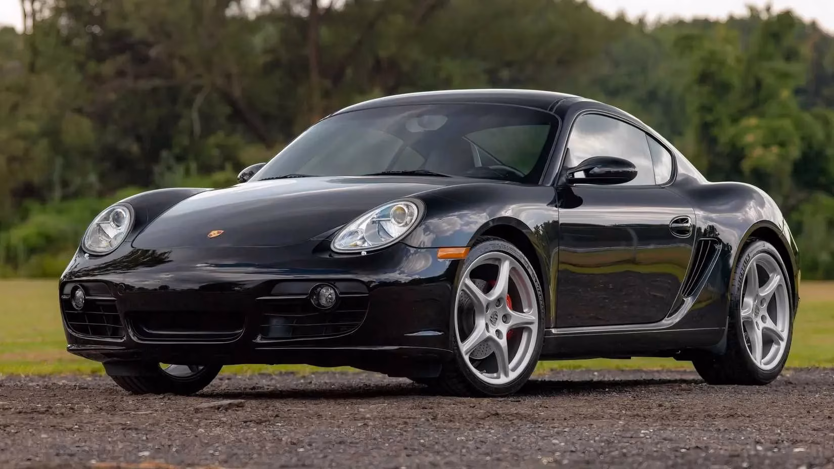 budget-speedsters-the-most-reliable-used-sports-cars-for-2026-image-1