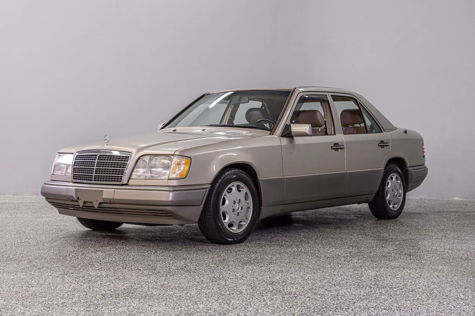 the-remarkable-journey-of-million-mile-cars-endurance-legends-on-wheels-image-6