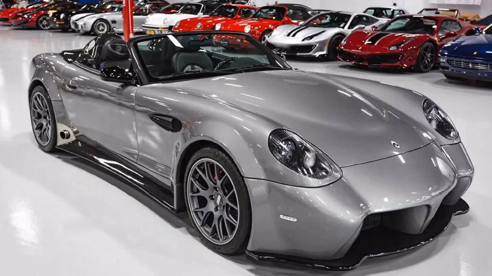 coyote-v8-legends-10-best-performance-cars-still-roaring-in-2026-image-3