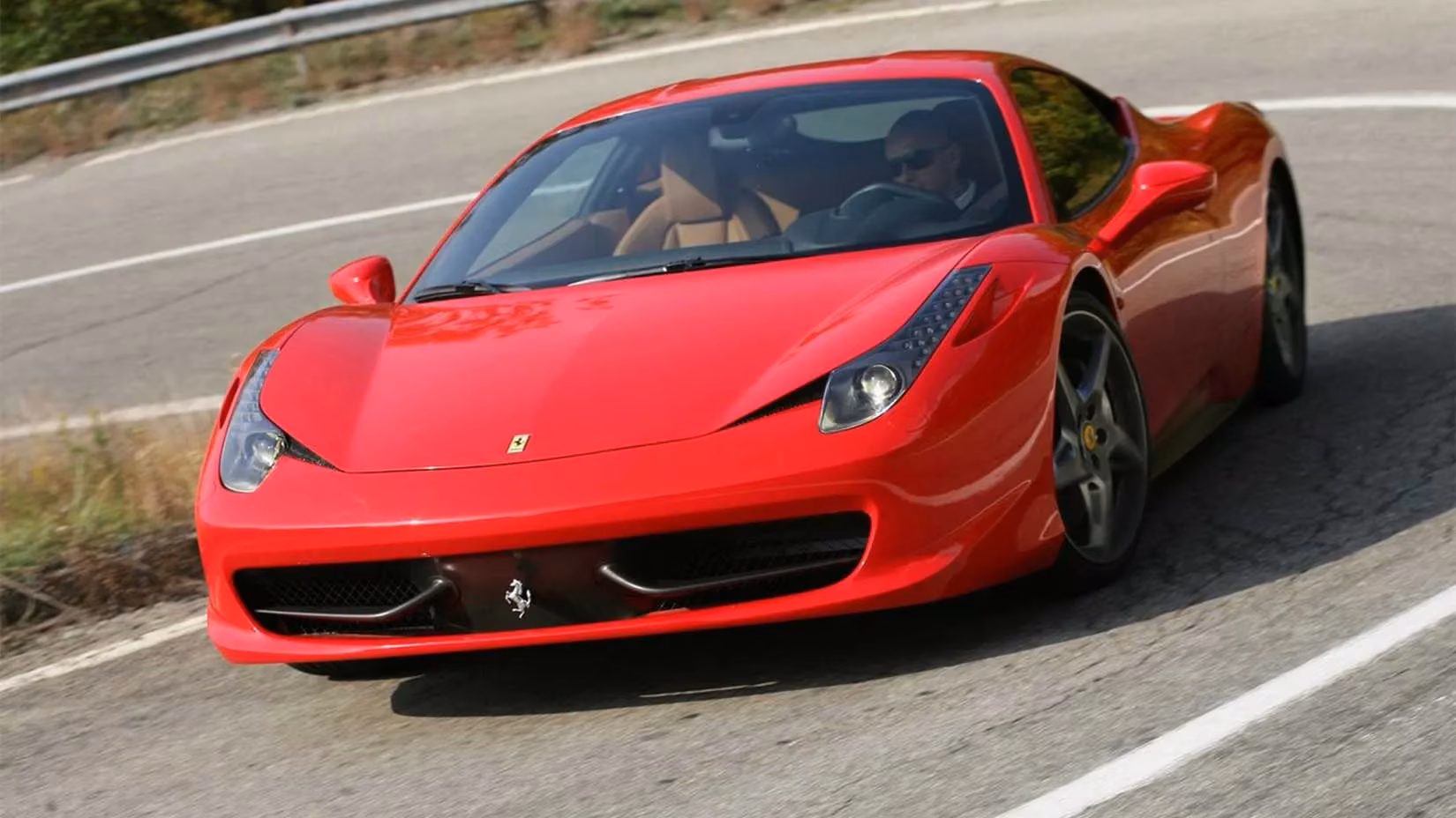 the-ferrari-that-actually-loves-daily-driving-image-3