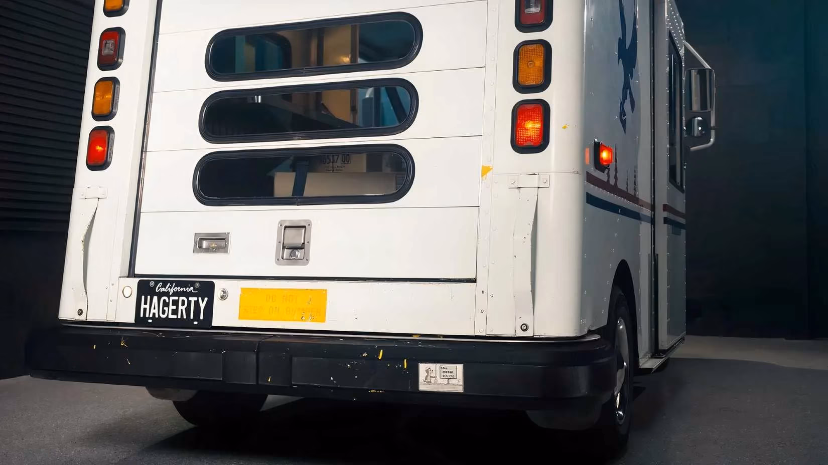 end-of-an-era-usps-retires-grumman-llv-after-35-years-replaced-by-modern-ngdv-fleet-image-3