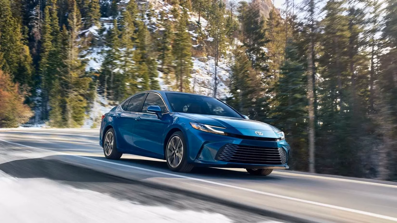 the-2016-toyota-camry-the-sedan-that-saves-your-wallet-and-sanity-image-2