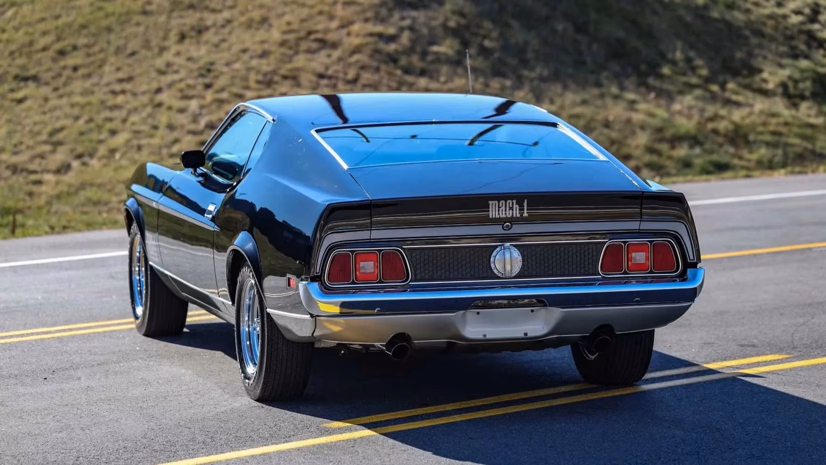 roaring-through-pixels-how-ford-s-429-cobra-jet-dominated-my-virtual-garage-image-6