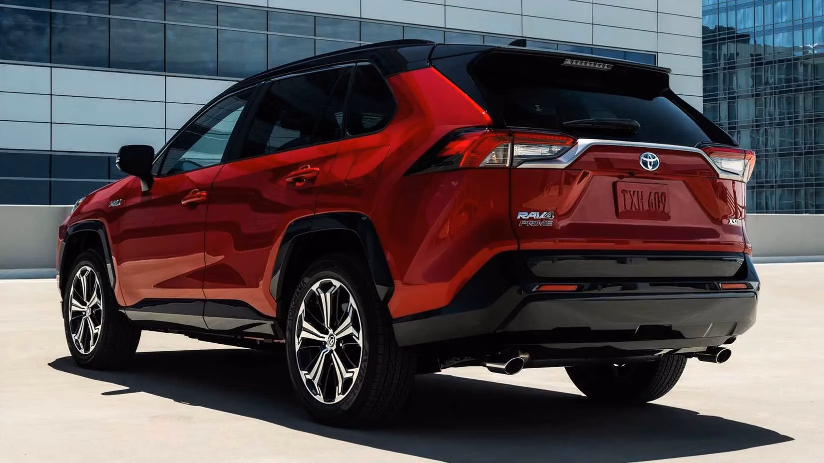 toyota-recalls-nearly-600000-vehicles-due-to-instrument-panel-software-glitch-affecting-2023-2025-models-image-2