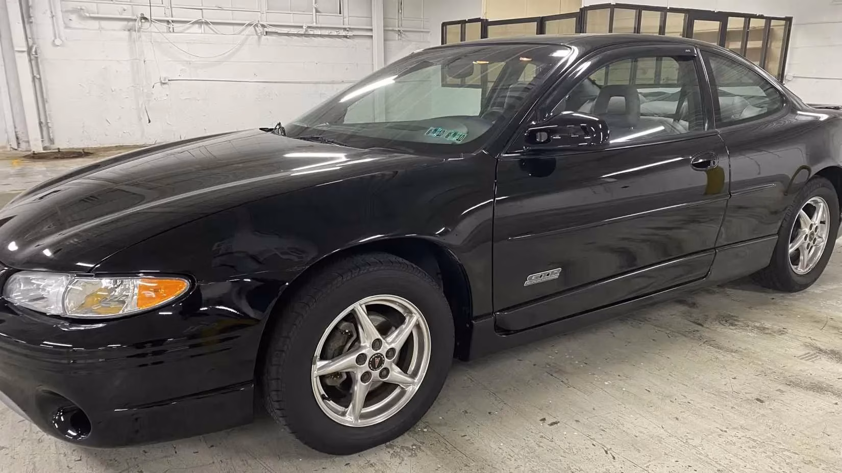 why-the-pontiac-vibe-and-grand-prix-are-reliable-used-bargains-in-2026-image-2