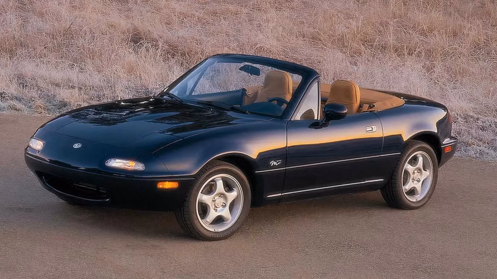 the-legendary-titans-the-1990s-most-reliable-and-electrifying-sports-cars-that-still-dominate-today-image-3