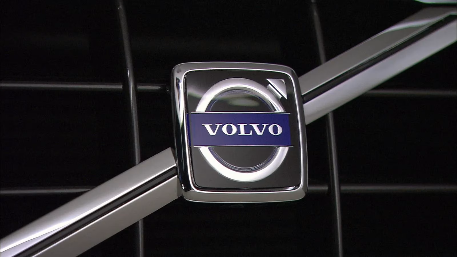 the-unbreakable-legends-top-10-most-reliable-used-volvos-that-defy-time-image-0