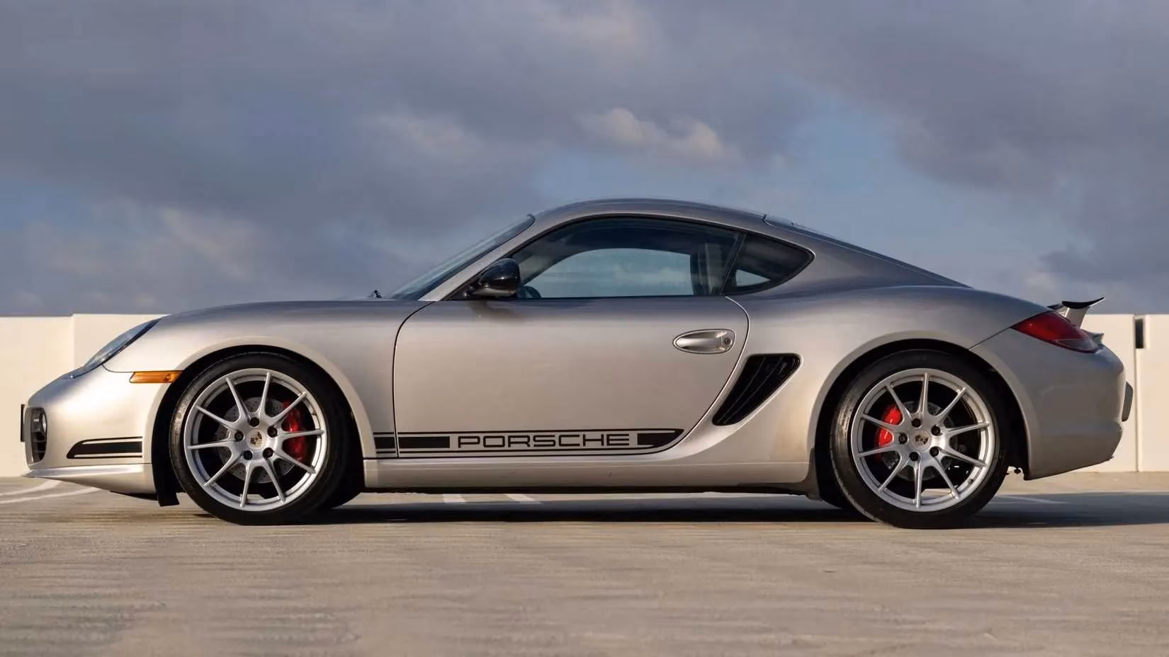 the-enduring-legacy-the-987-2-porsche-cayman-and-other-reliable-german-sports-cars-image-1